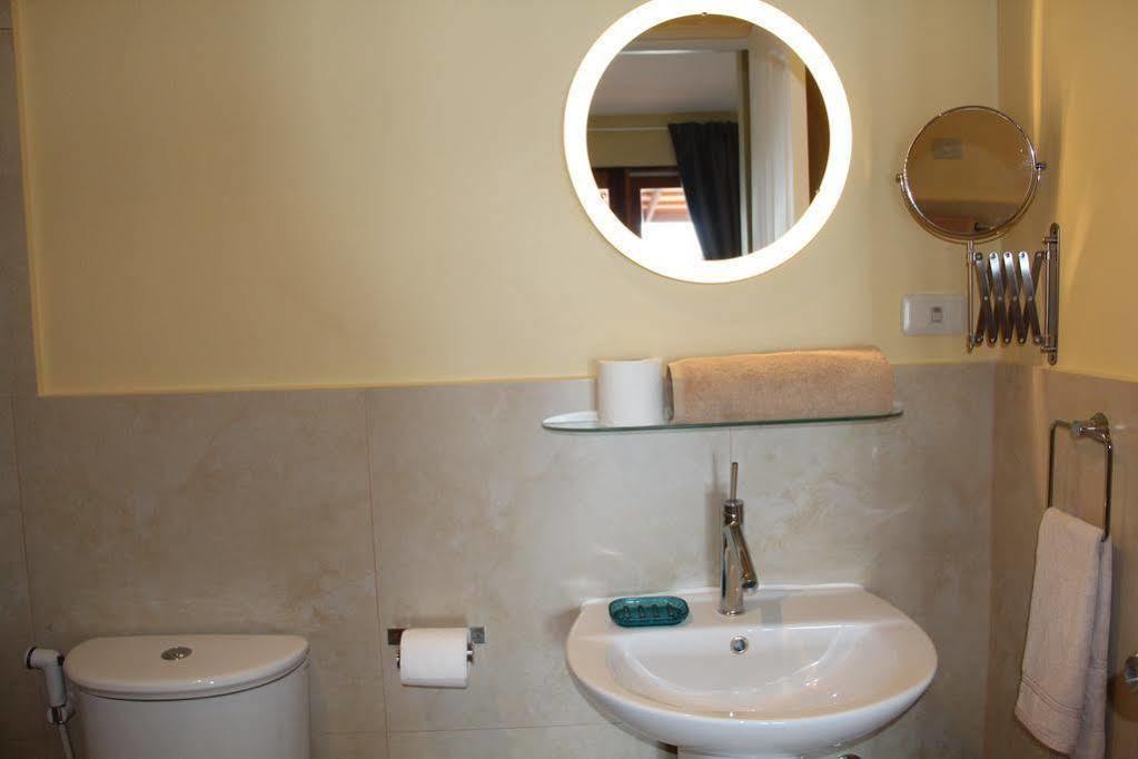รีฟ บีช รีสอร์ต Hotel Siargao ภายนอก รูปภาพ
