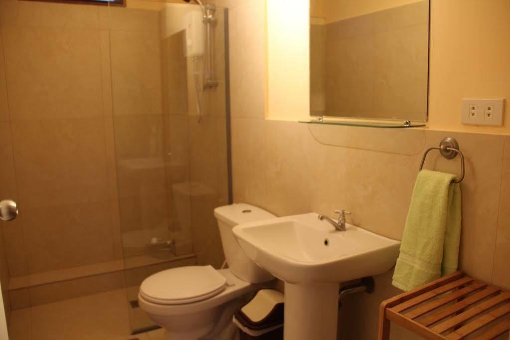 รีฟ บีช รีสอร์ต Hotel Siargao ภายนอก รูปภาพ